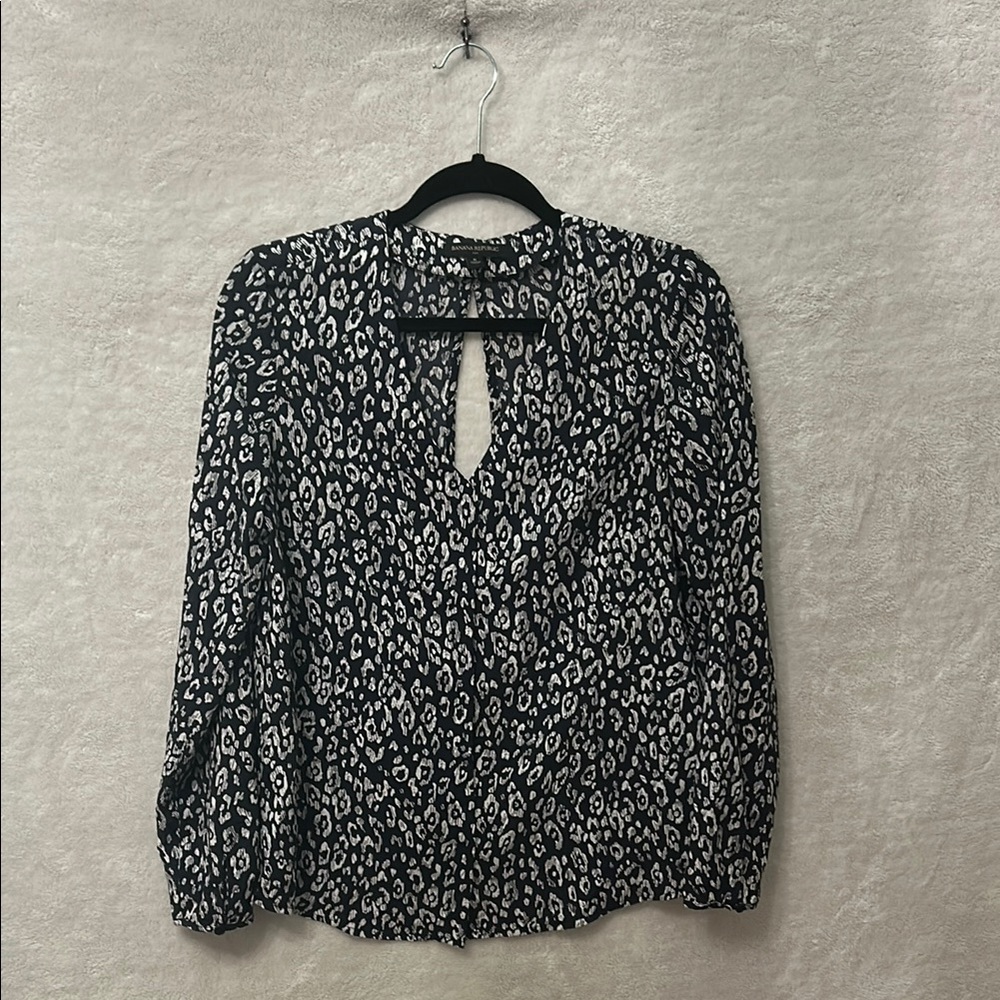 Banana Republic Navy and White Long Sleeve Cut Out Blouse